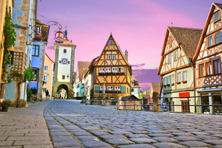 Rothenburg ob der Tauber, en pittoresk middelalderby i bayersk stil i Tyskland, som står på UNESCOs verdensarvliste.