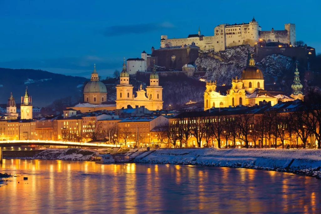 Altstadt Salzburg bei Nacht